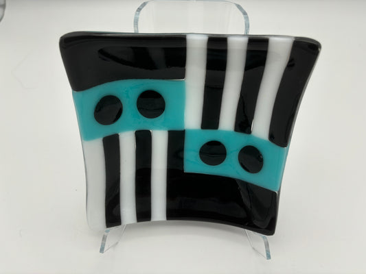 Black white, aqua bowl